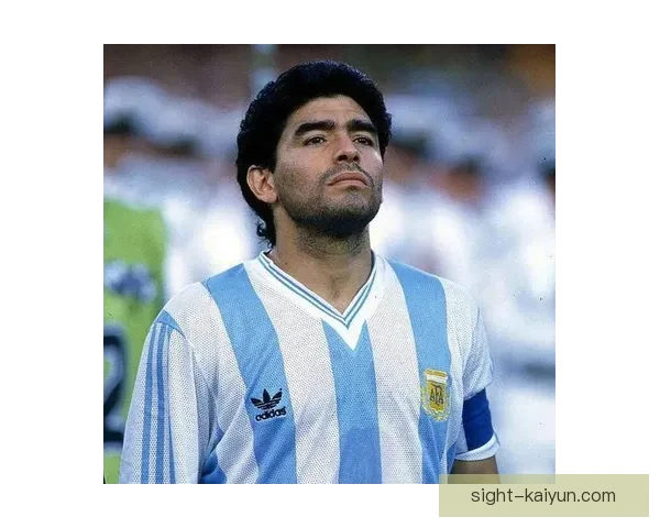 克鲁伊夫与马拉多纳的足球传奇对比及影响分析